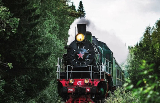 Экскурсия «В Рускеалу на ретропоезде: Водопады и мраморный каньон» -